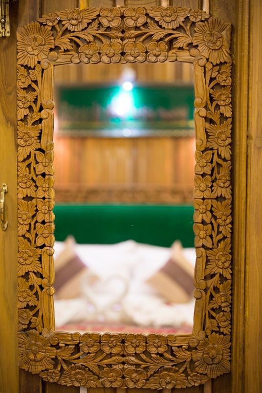 Mandalay Karaweik Mobile Hotel Zewnętrze zdjęcie