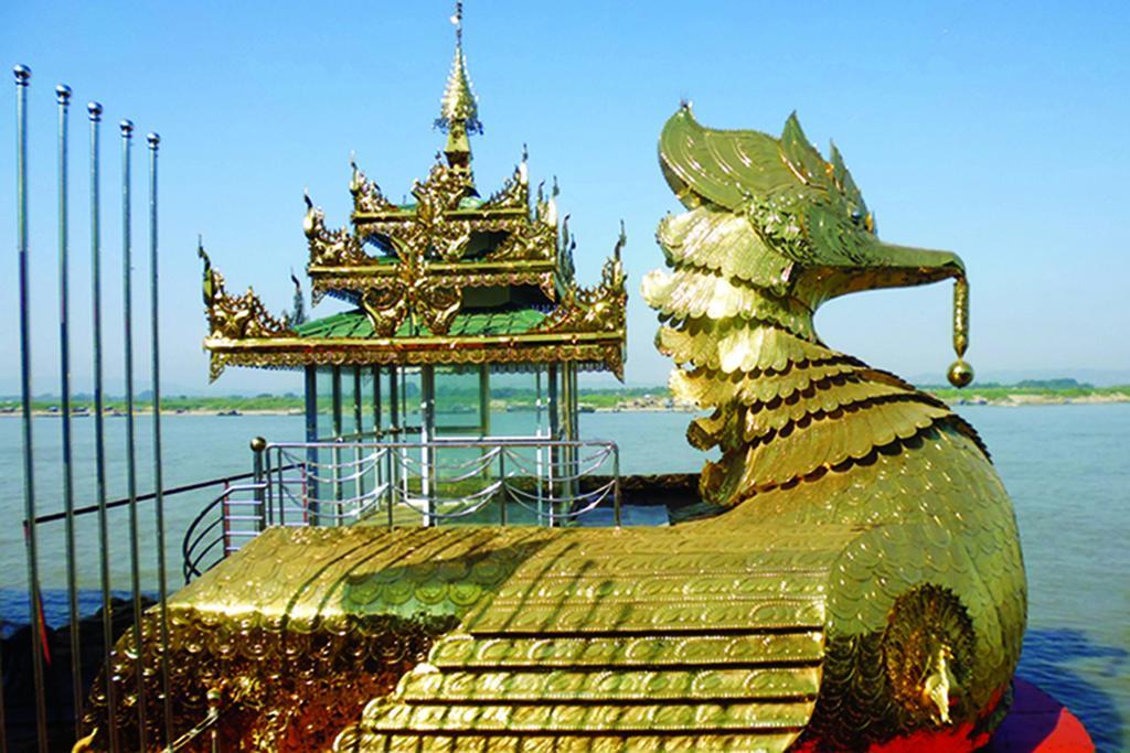 Mandalay Karaweik Mobile Hotel Zewnętrze zdjęcie