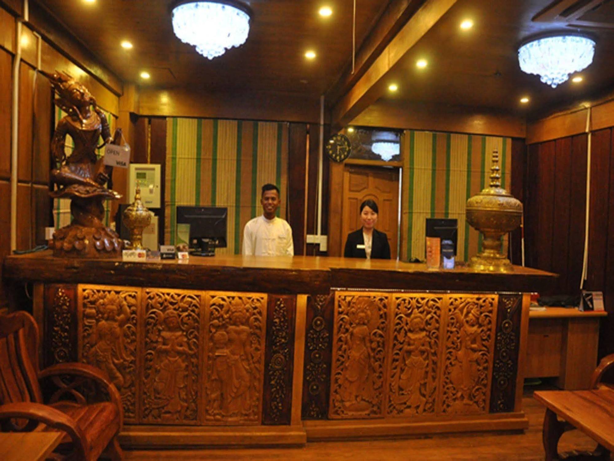 Mandalay Karaweik Mobile Hotel Zewnętrze zdjęcie