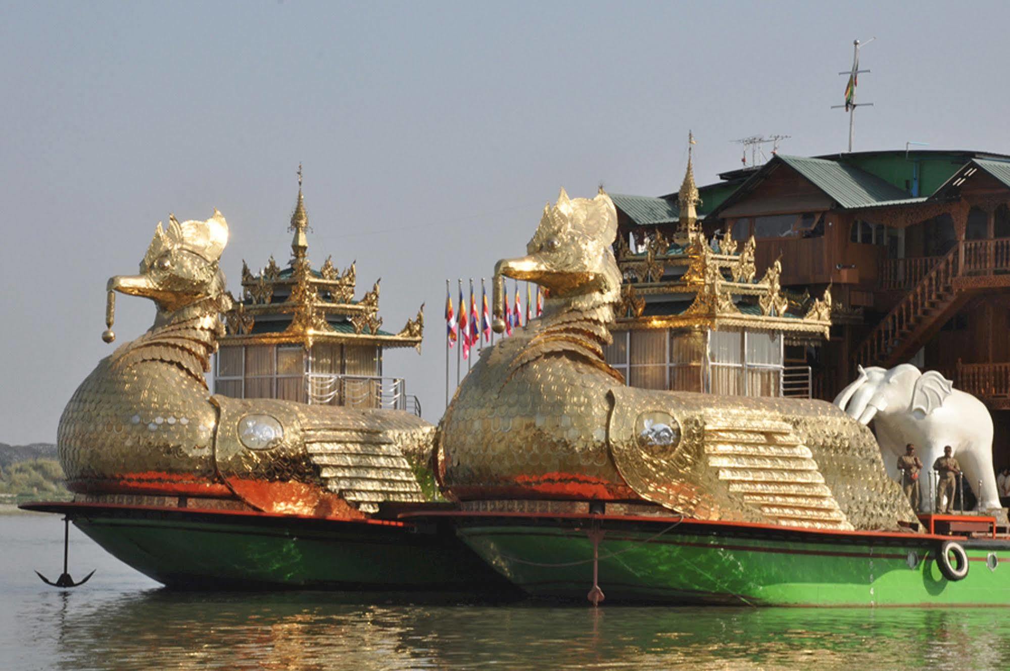 Mandalay Karaweik Mobile Hotel Zewnętrze zdjęcie