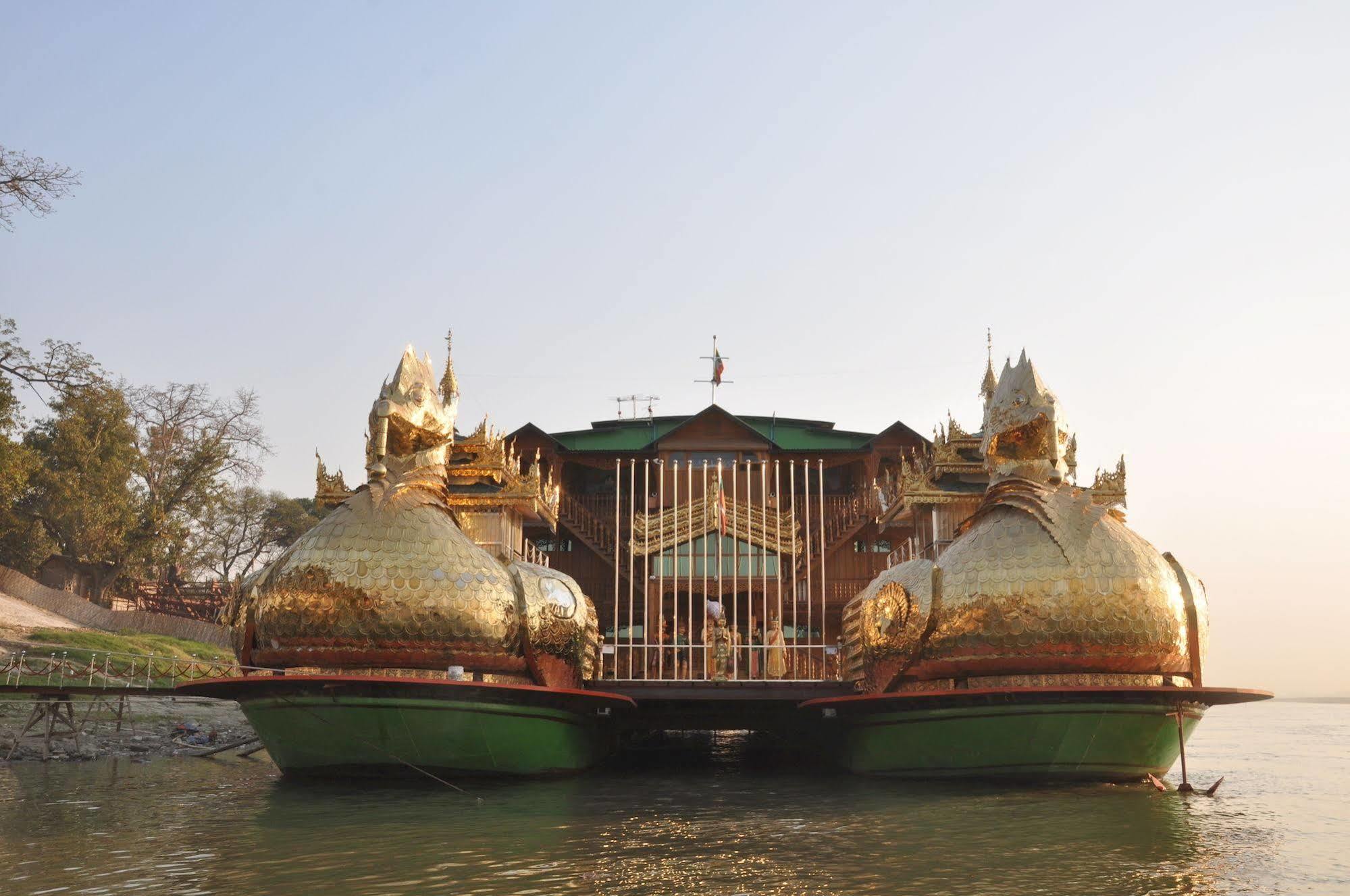Mandalay Karaweik Mobile Hotel Zewnętrze zdjęcie